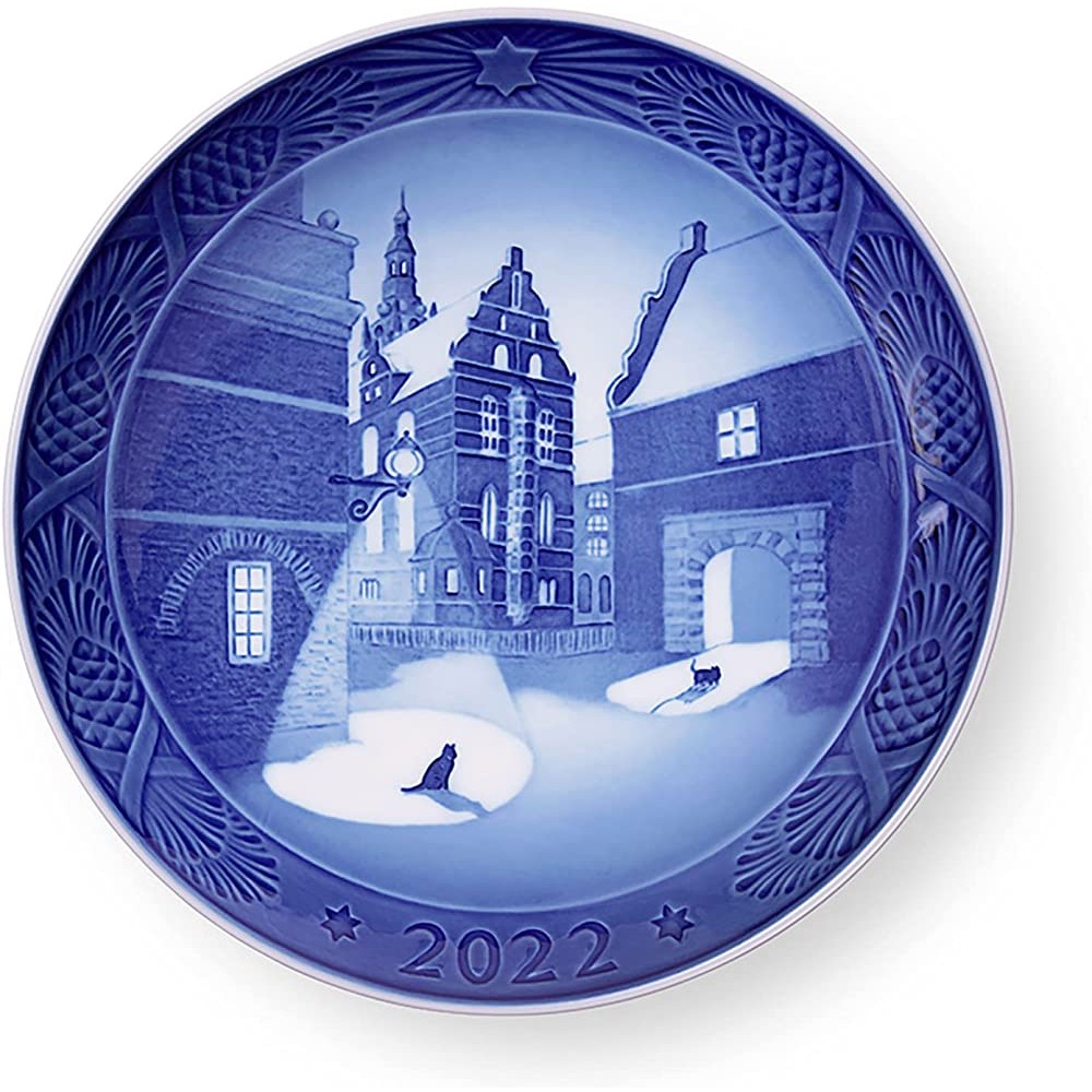 Royal Copenhagen 2022 Christmas Plate 7 inch 1062274 - BZMHQTC0R